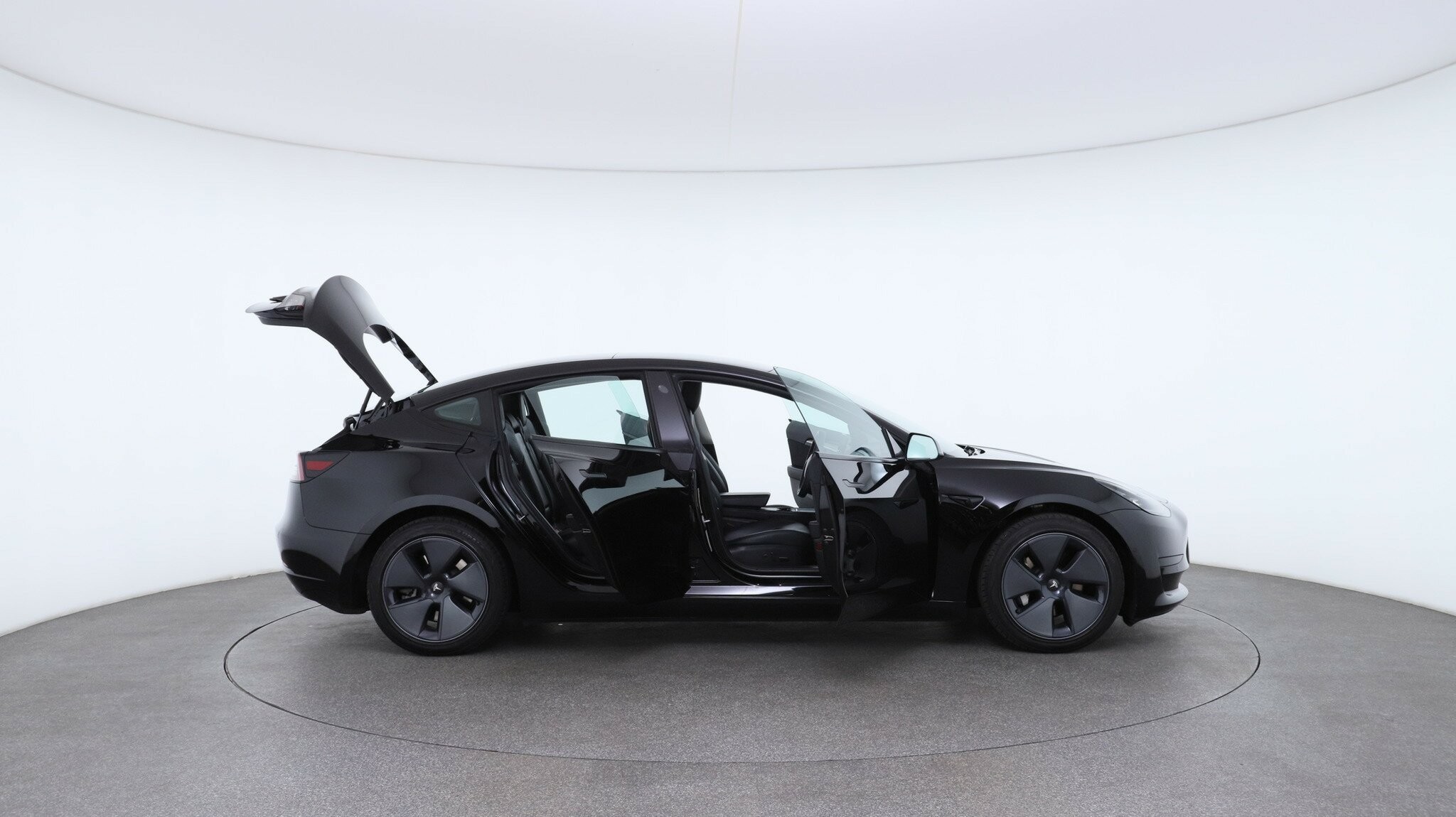 Tesla Model 3 image 3