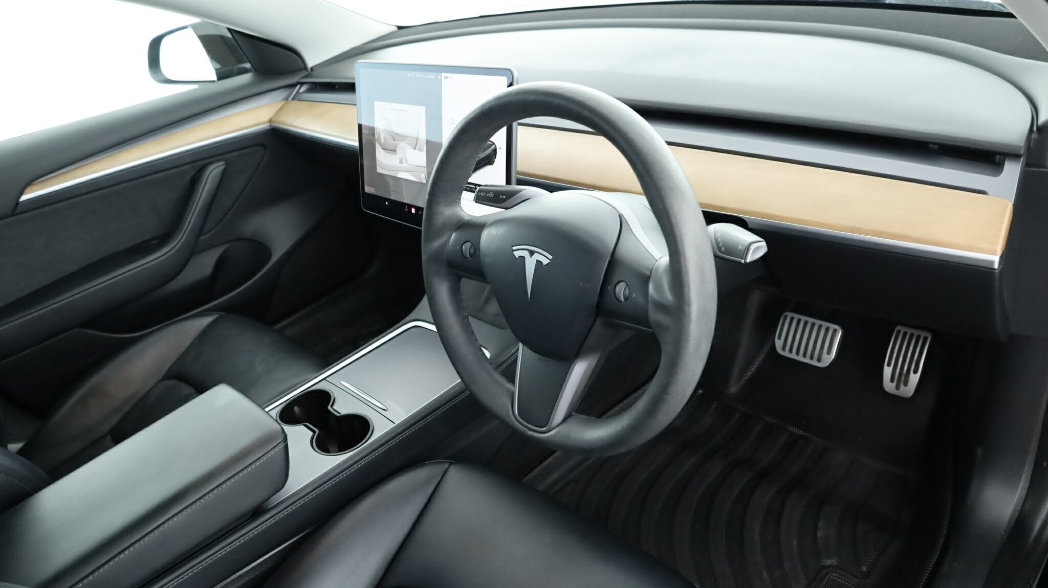 Tesla Model 3 image 4