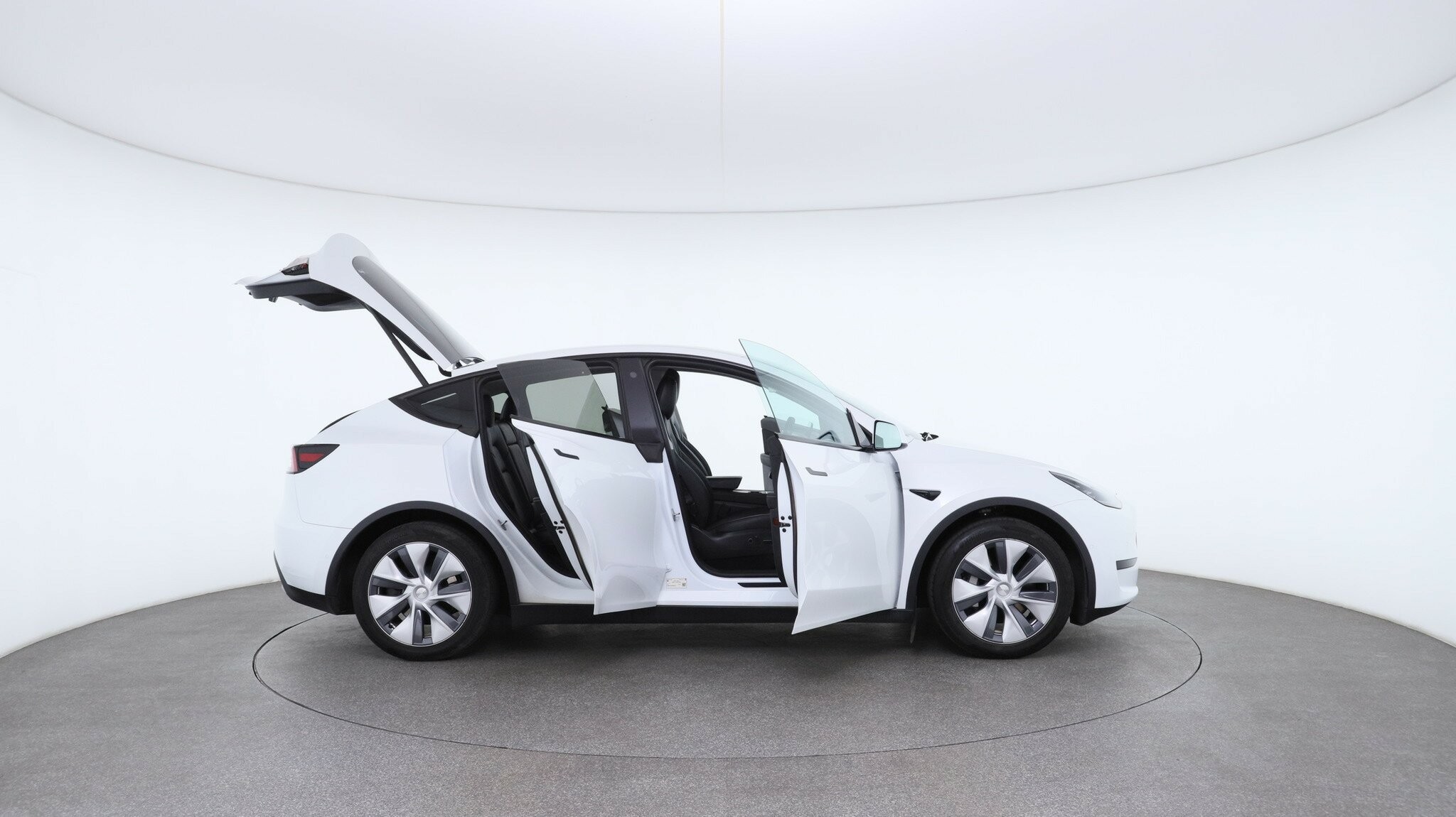 Tesla Model Y image 4