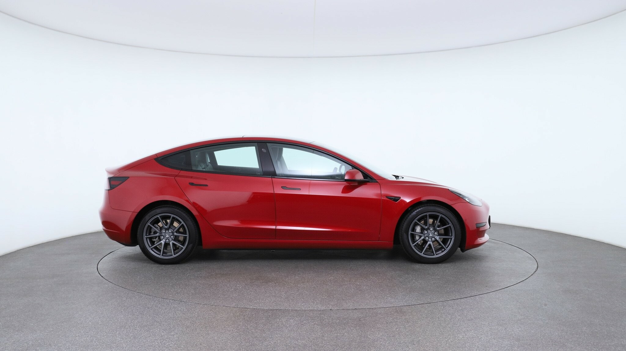 Tesla Model 3 image 4