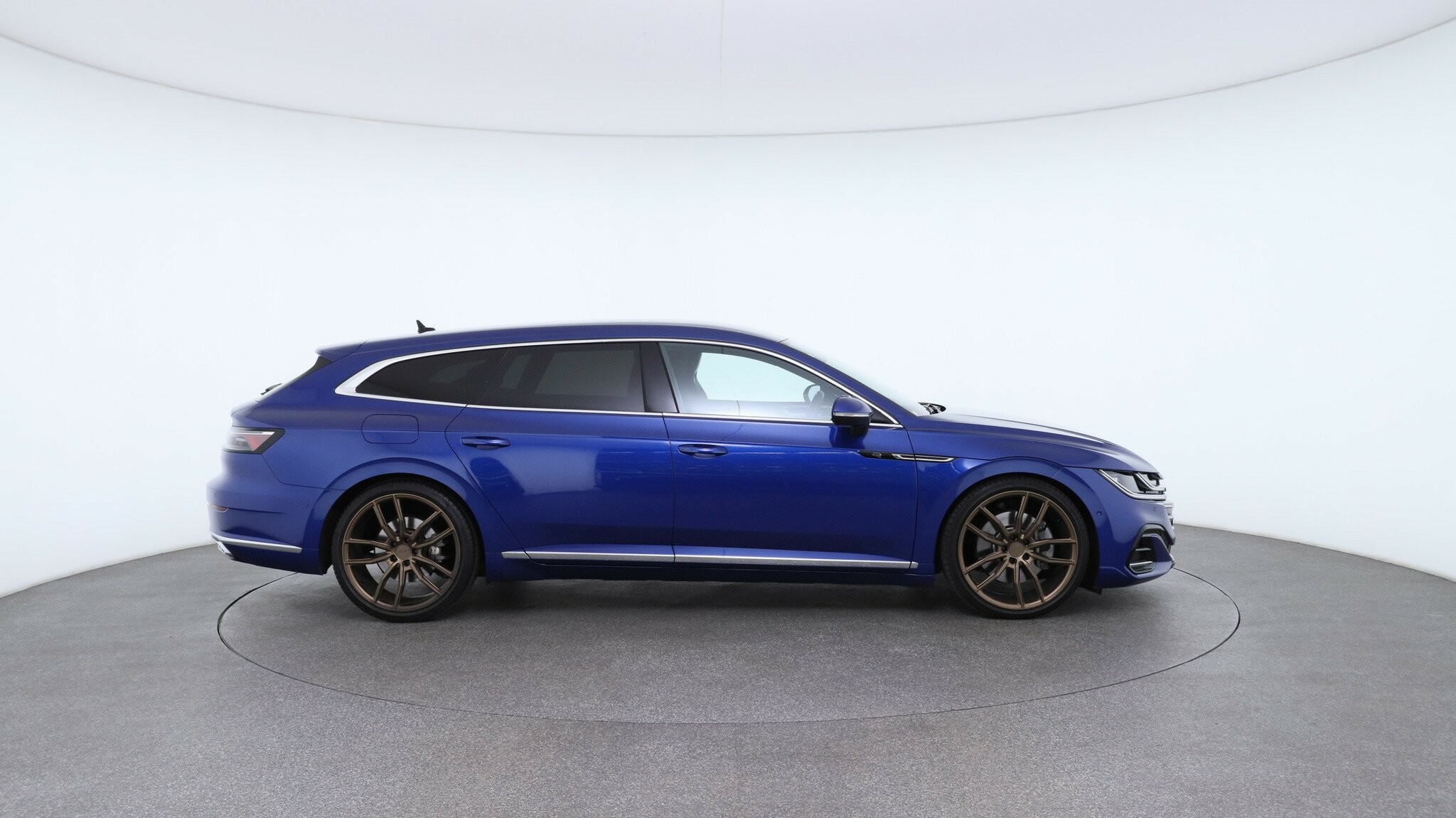 Volkswagen Arteon image 3