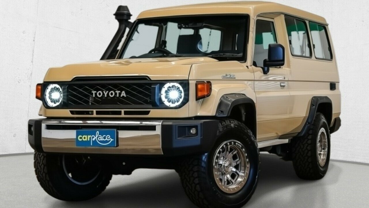 Toyota Landcruiser image 2