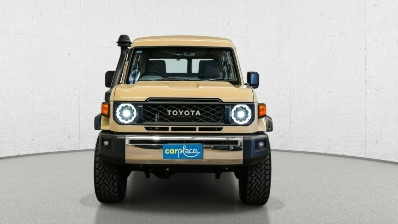 Toyota Landcruiser image 3