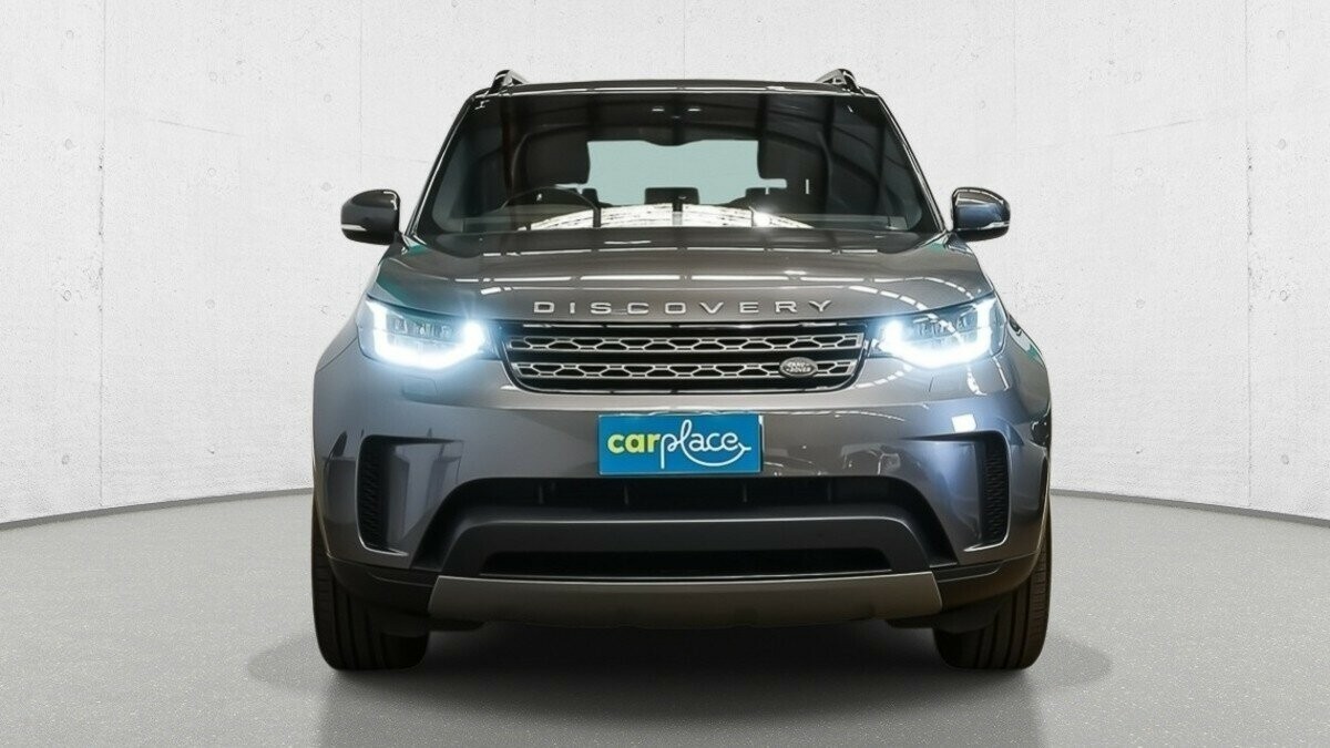 Land Rover Discovery image 2