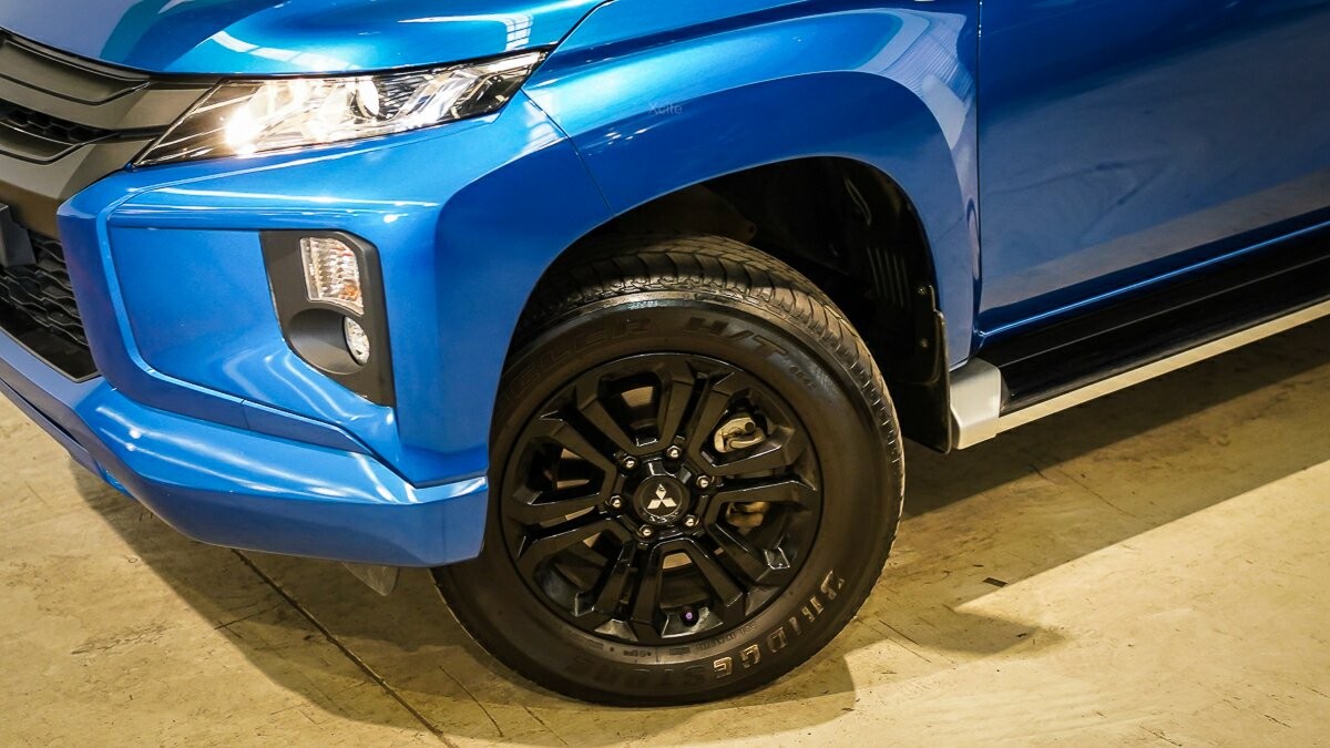 Mitsubishi Triton image 3