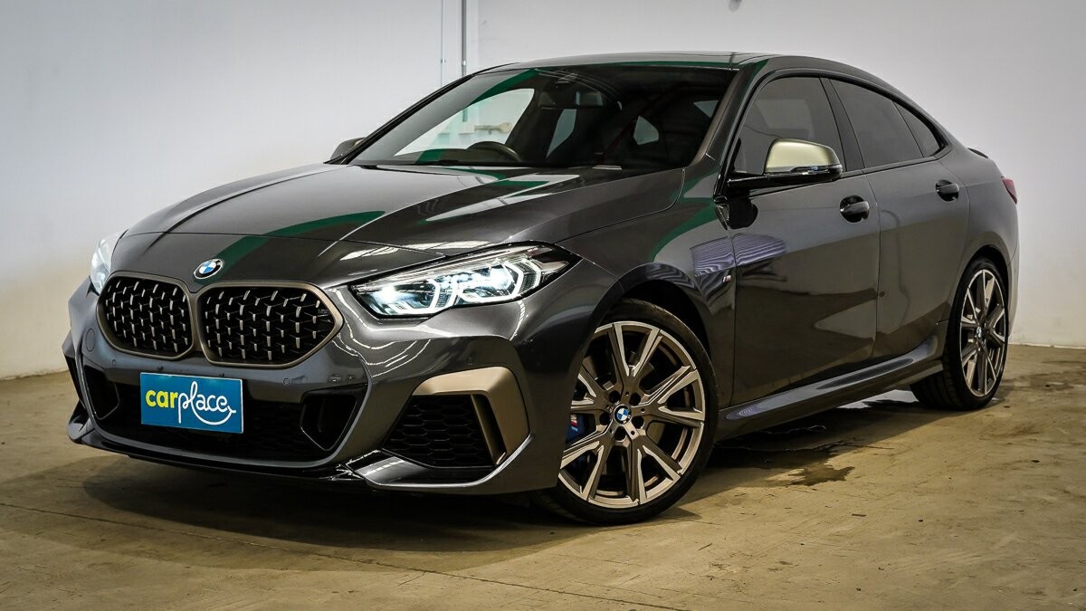 BMW 2 Series image 2