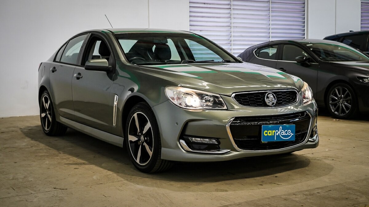 Holden Commodore image 3