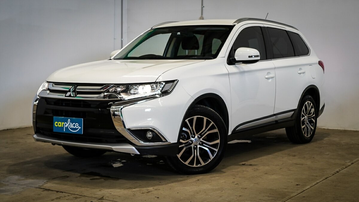 Mitsubishi Outlander image 1