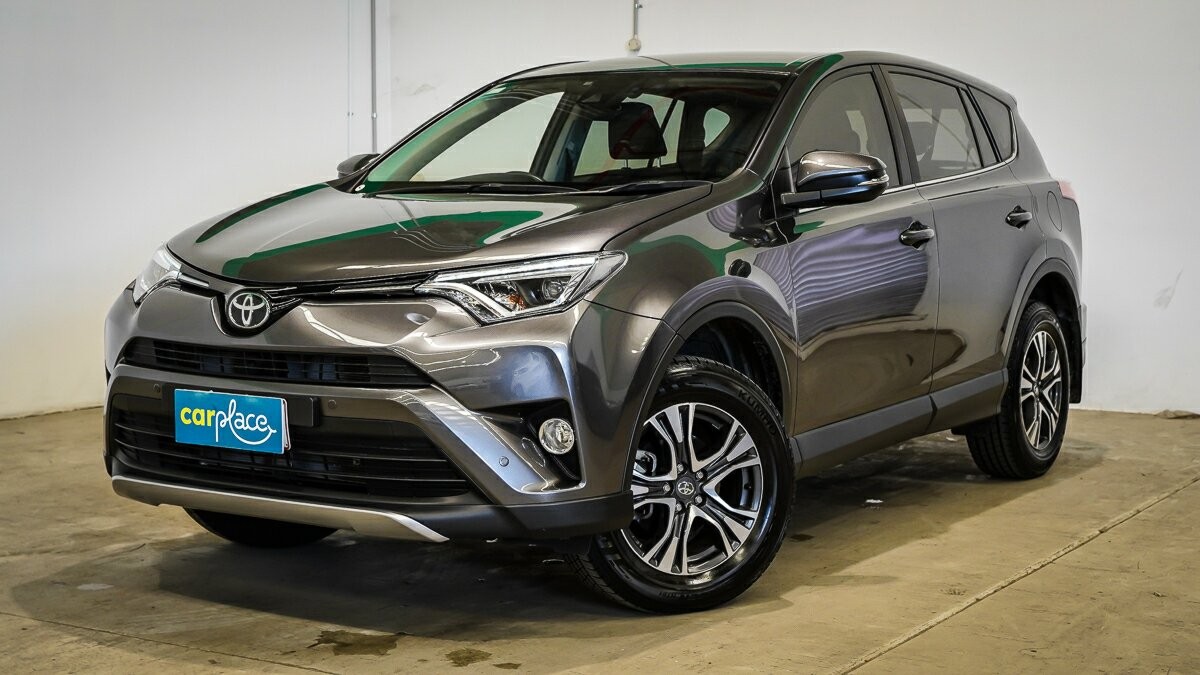 Toyota Rav4 image 2