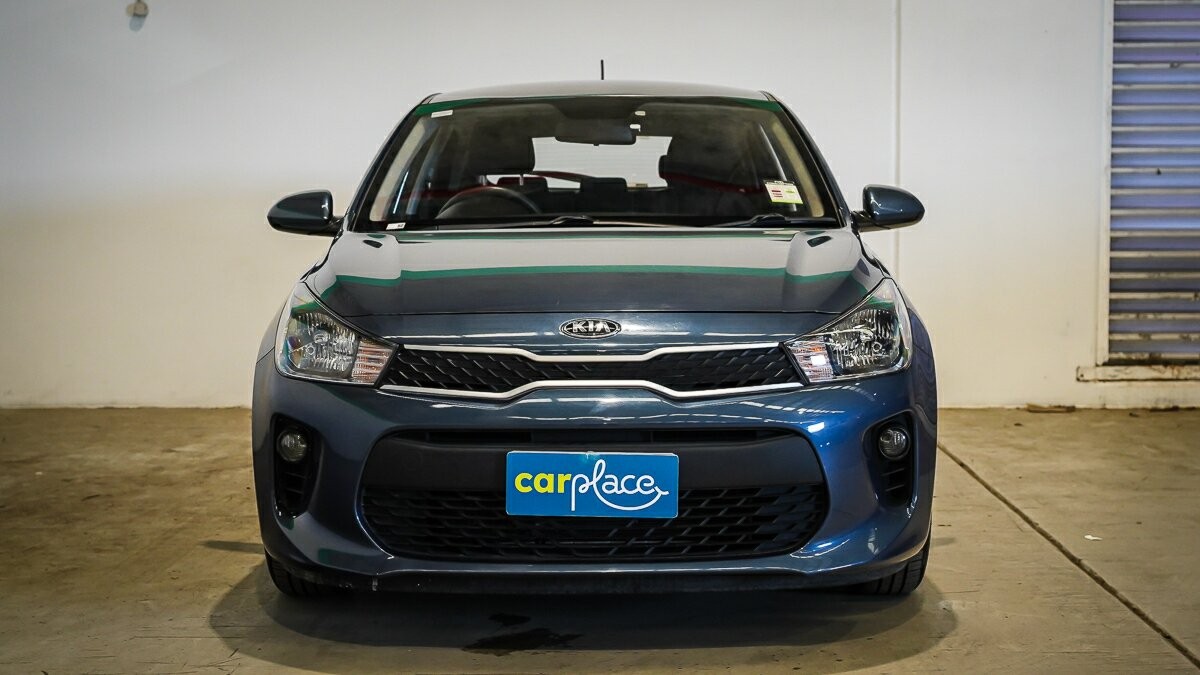 Kia Rio image 4