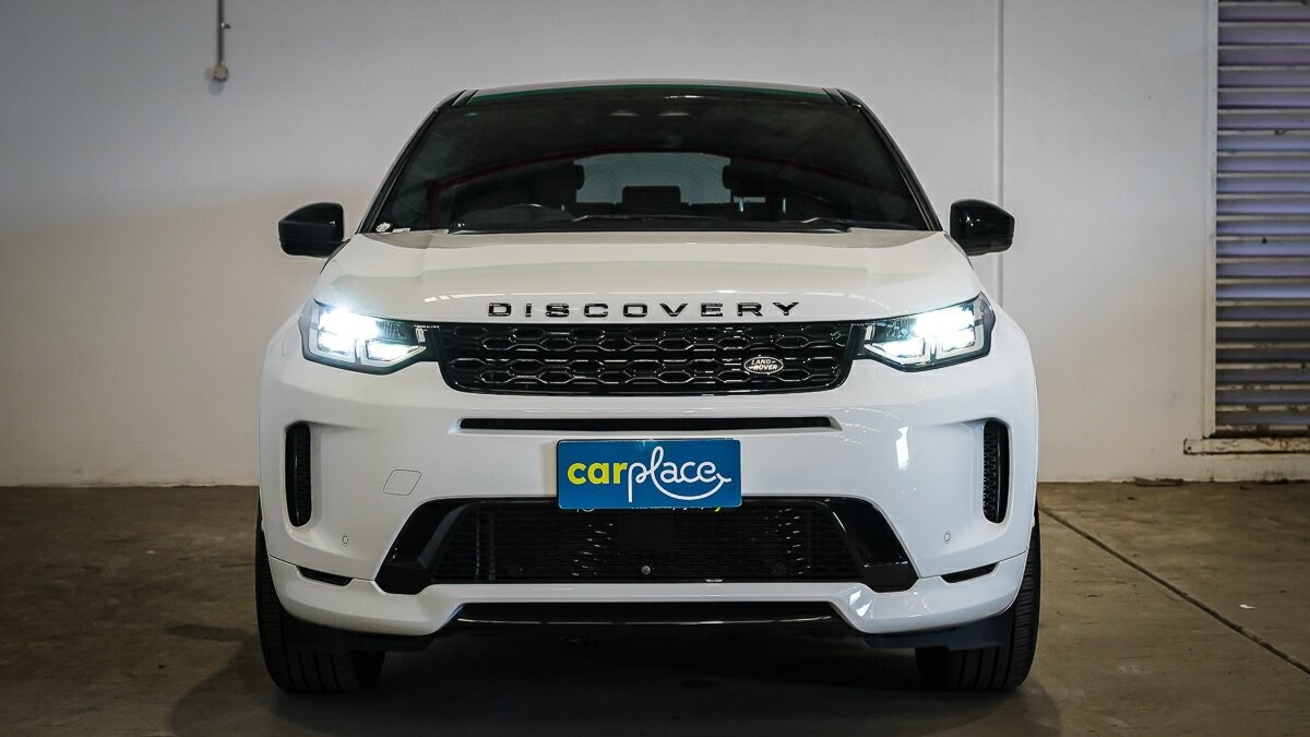 Land Rover Discovery Sport image 4