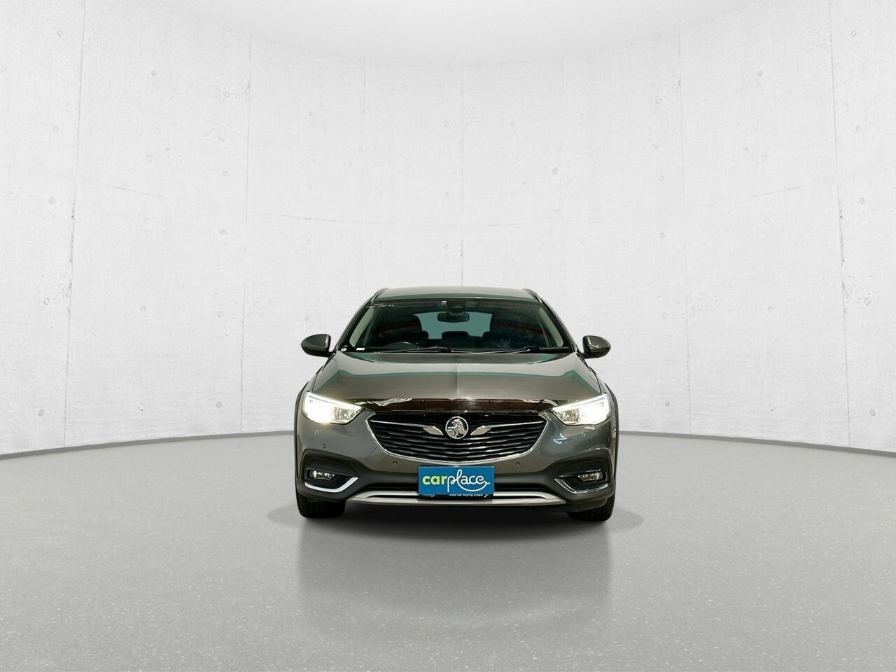 Holden Calais image 3