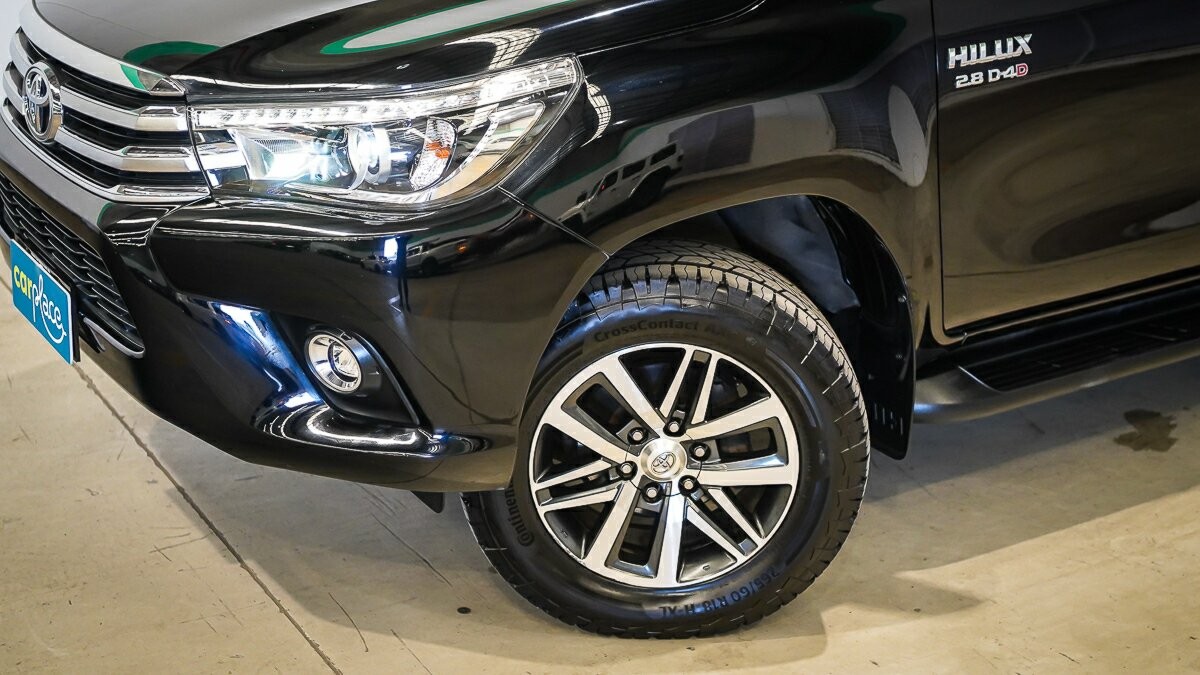 Toyota Hilux image 3