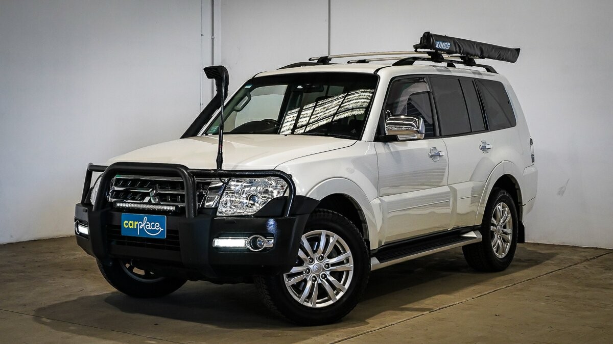 Mitsubishi Pajero image 2