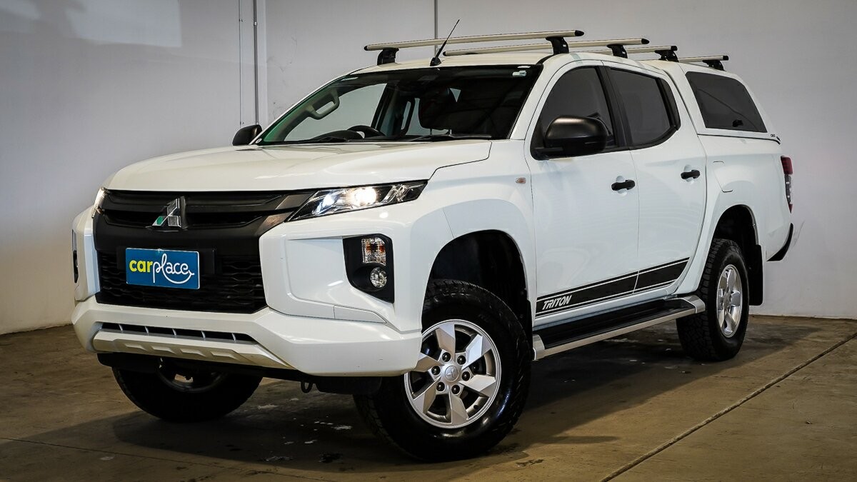 Mitsubishi Triton image 2