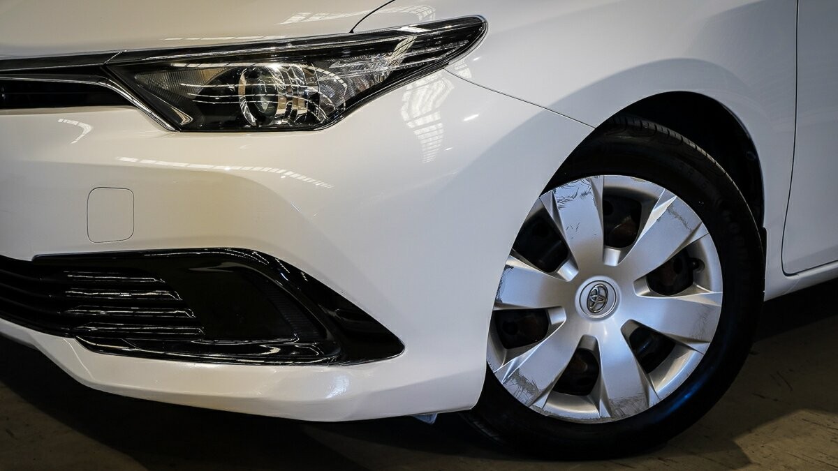 Toyota Corolla image 3
