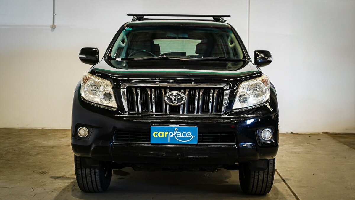 Toyota Landcruiser Prado image 4