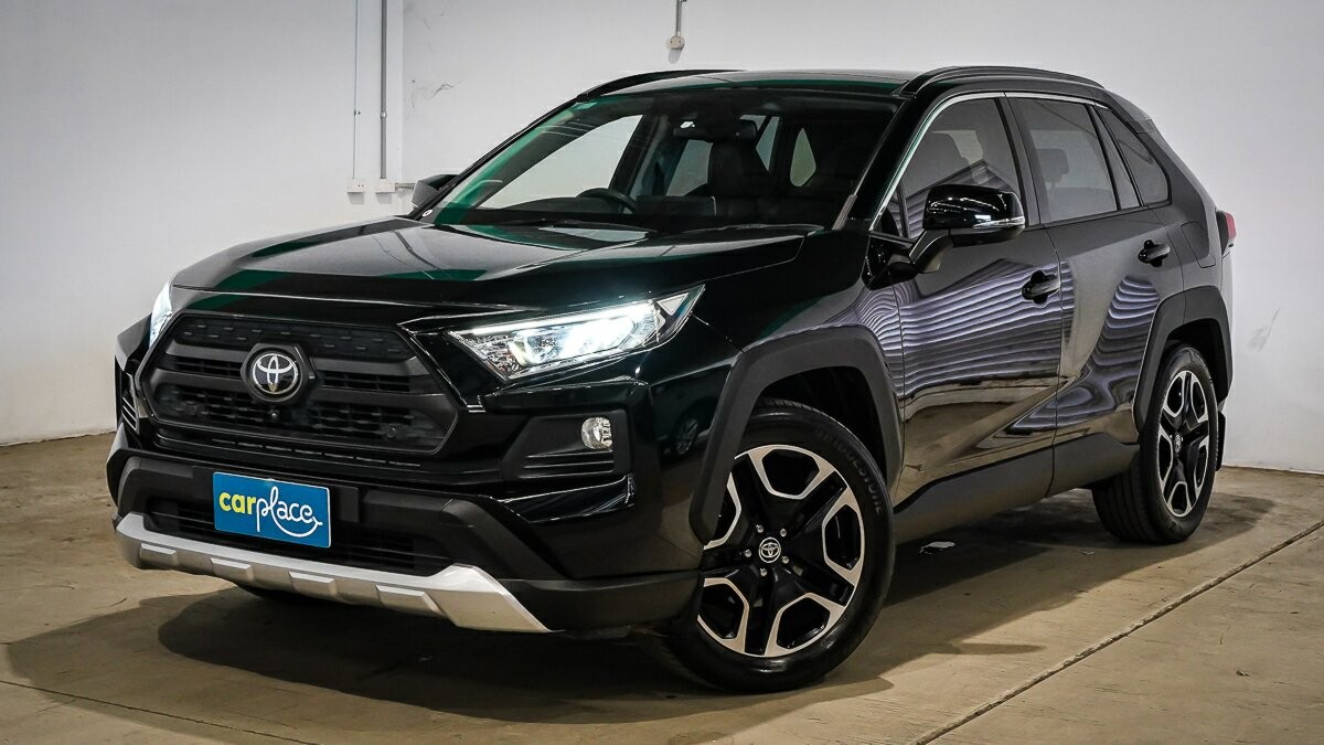 Toyota Rav4 image 2
