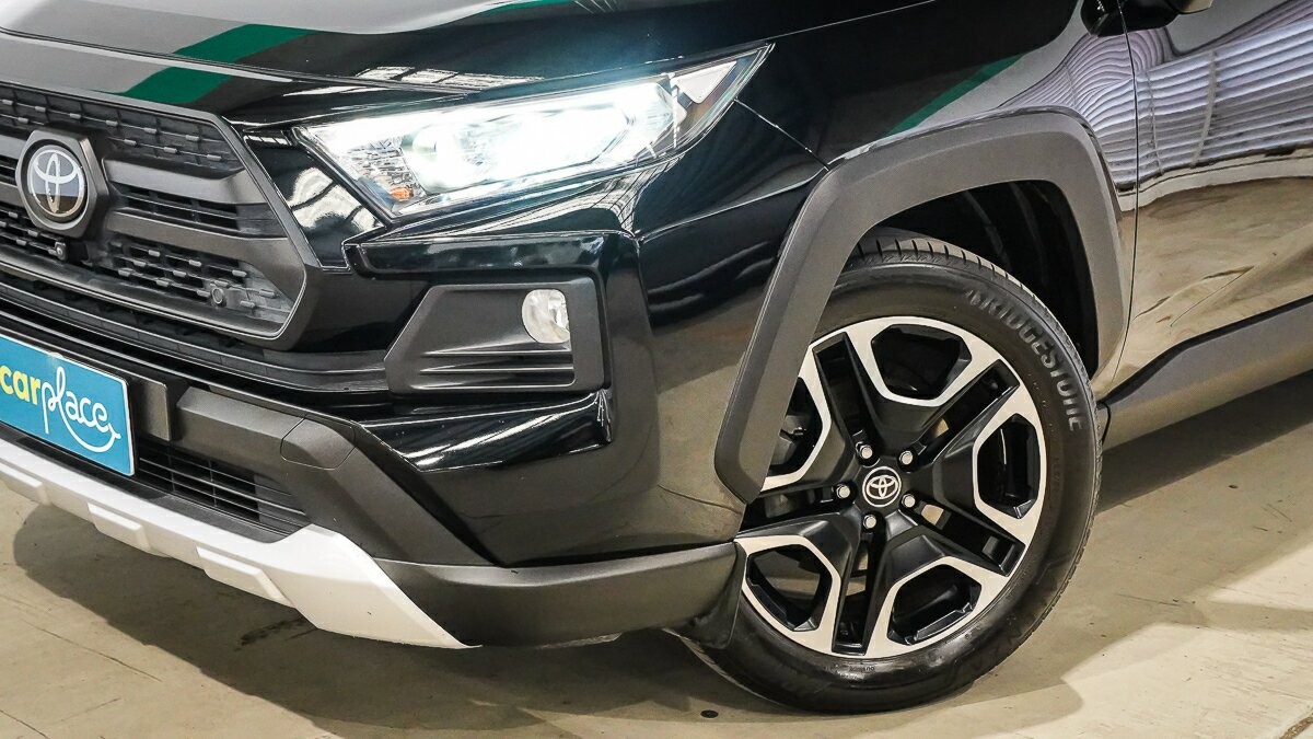 Toyota Rav4 image 3