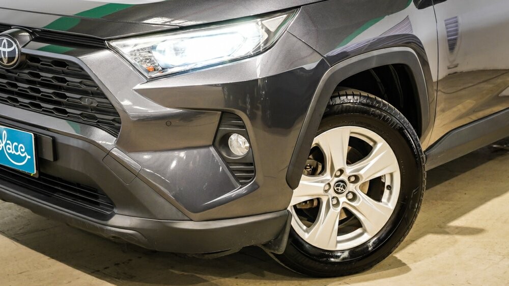 Toyota Rav4 image 3