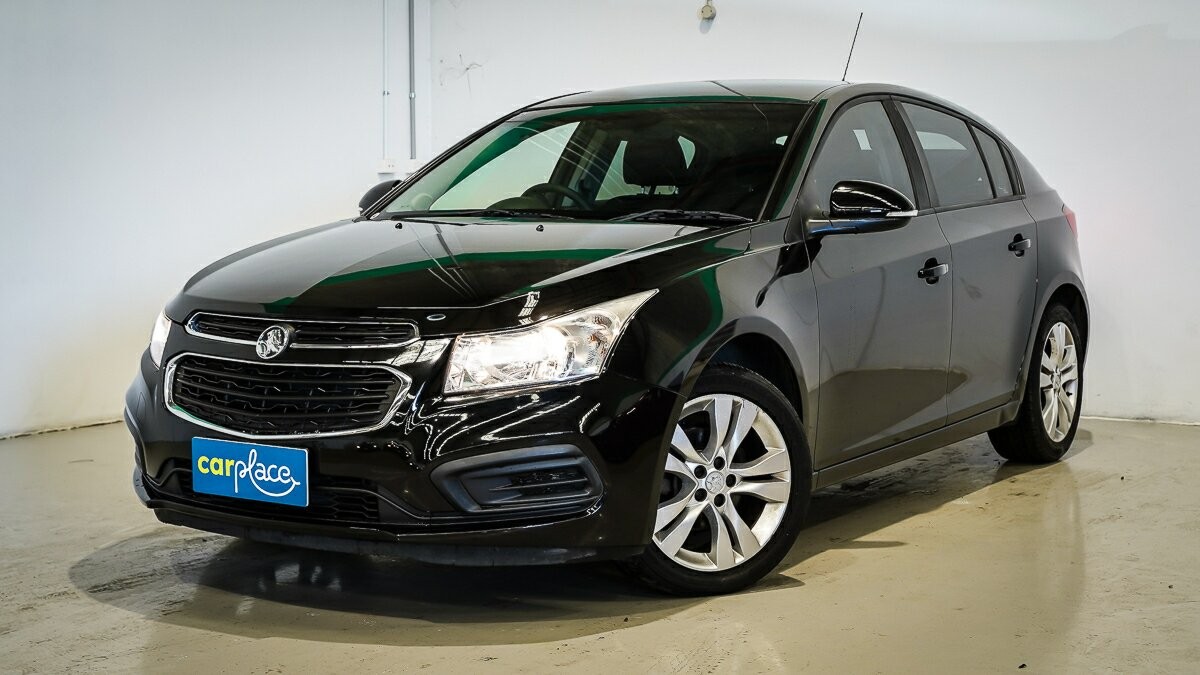 Holden Cruze image 2