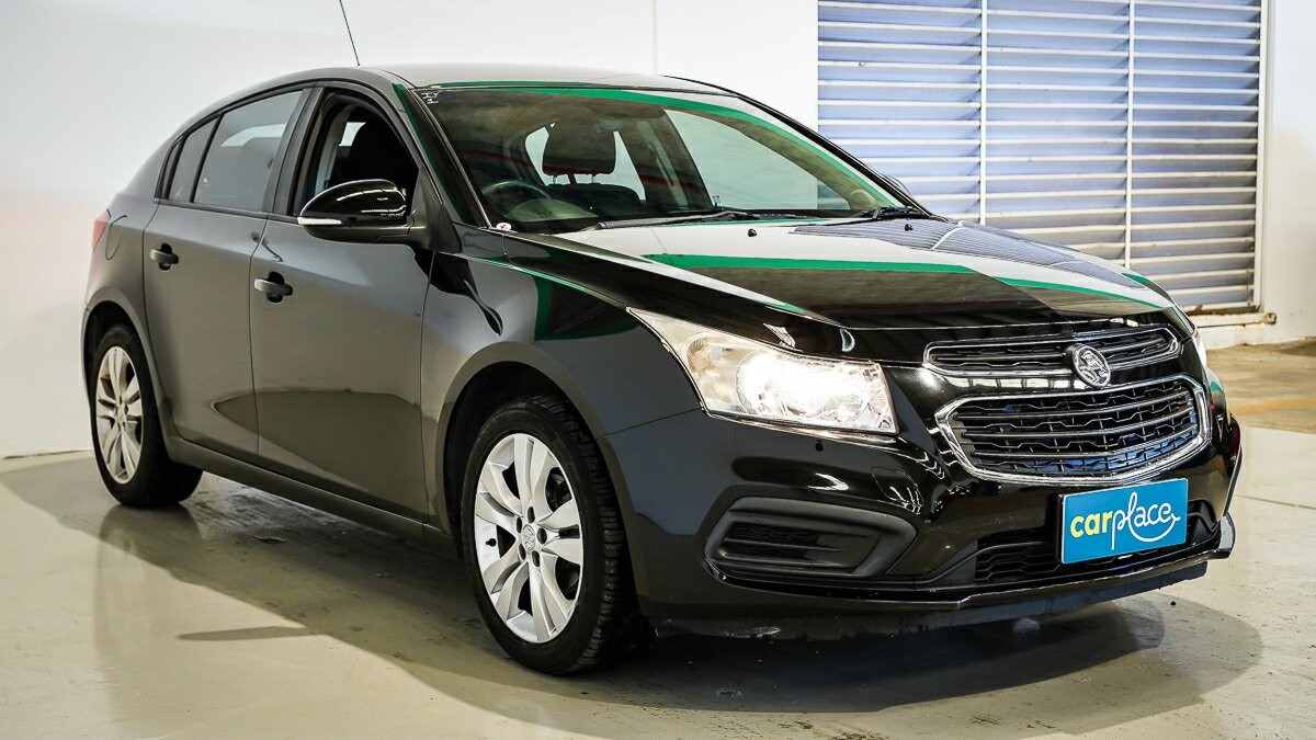 Holden Cruze image 4