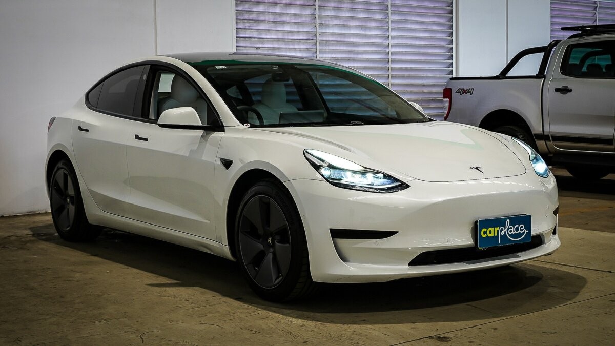 Tesla Model 3 image 4