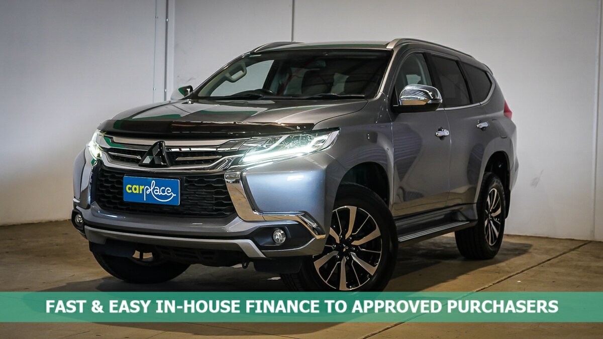 Mitsubishi Pajero Sport image 1