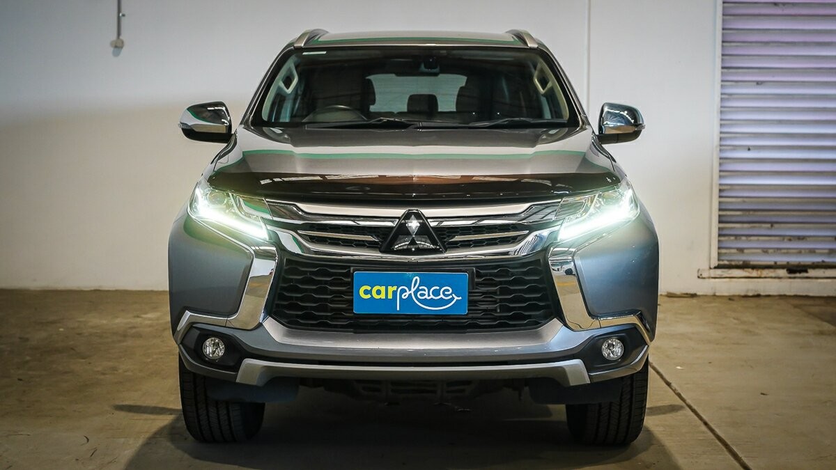 Mitsubishi Pajero Sport image 4