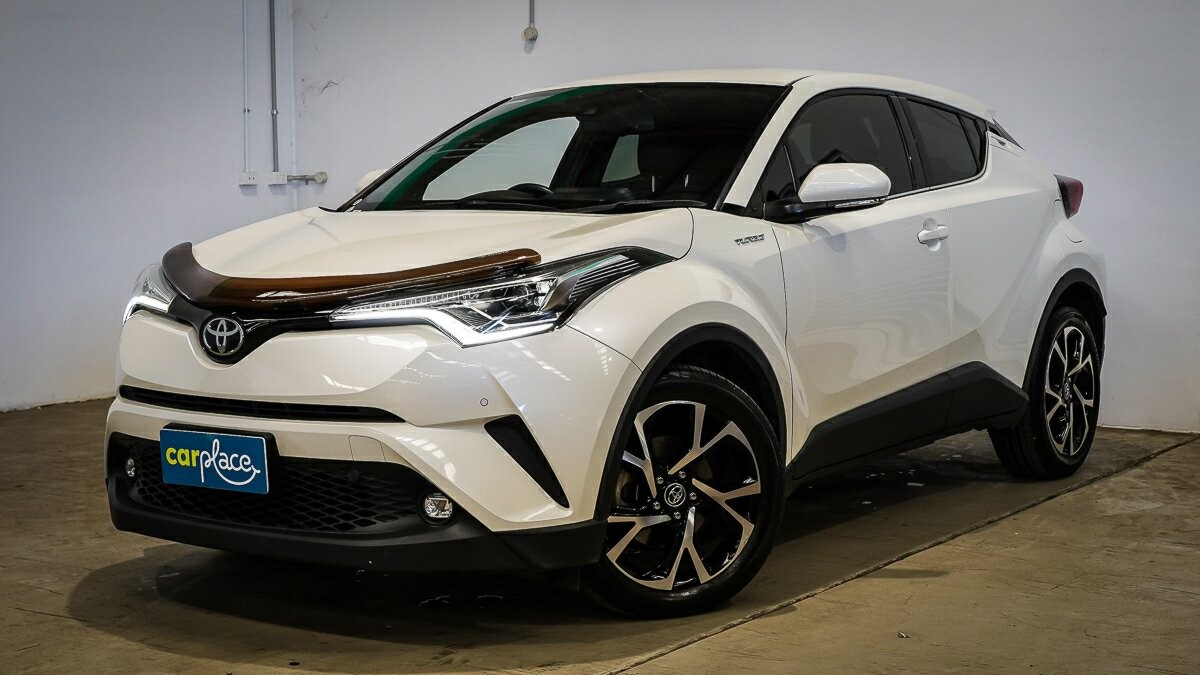 Toyota C-hr image 2