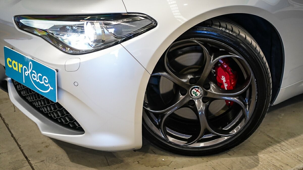 Alfa Romeo Giulia image 3
