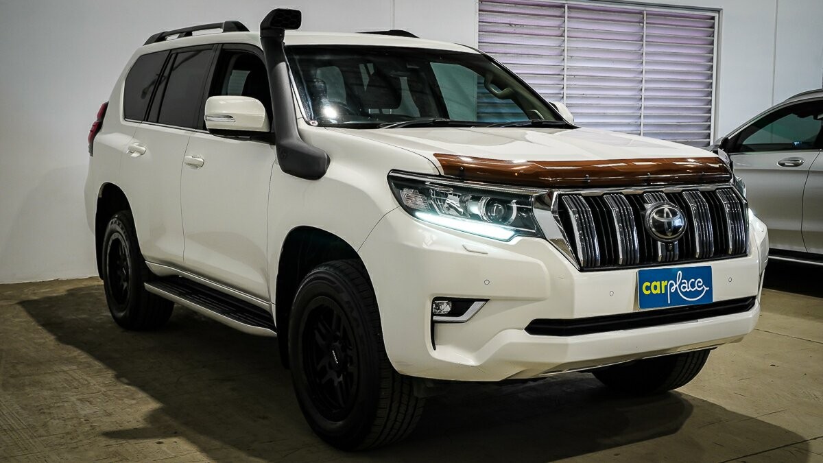 Toyota Landcruiser Prado image 3