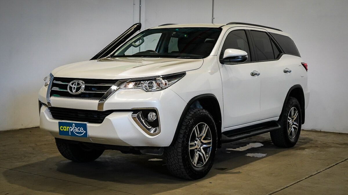 Toyota Fortuner image 4