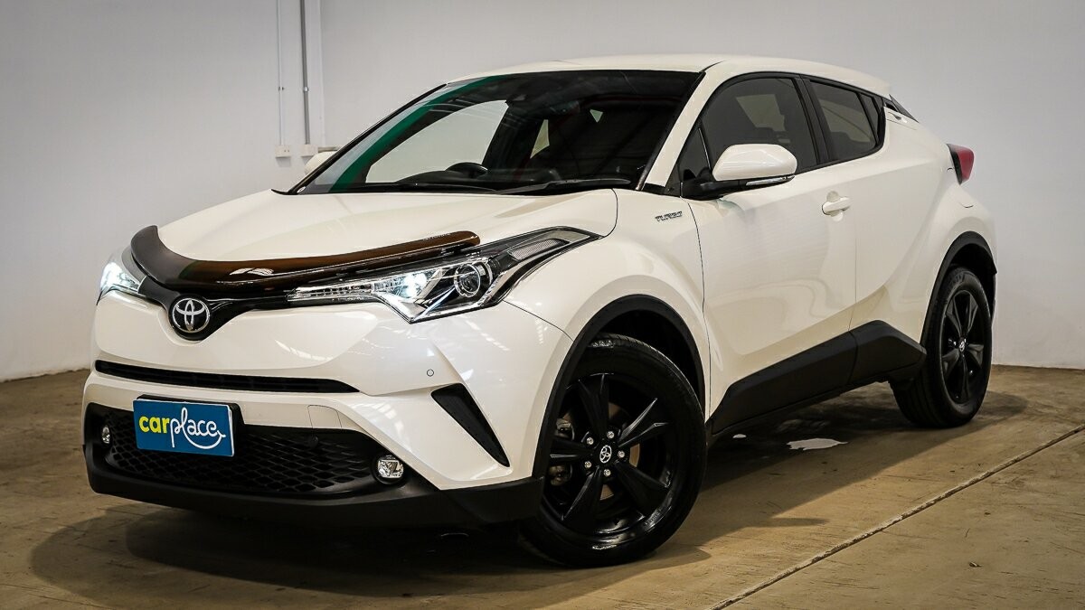 Toyota C-hr image 2