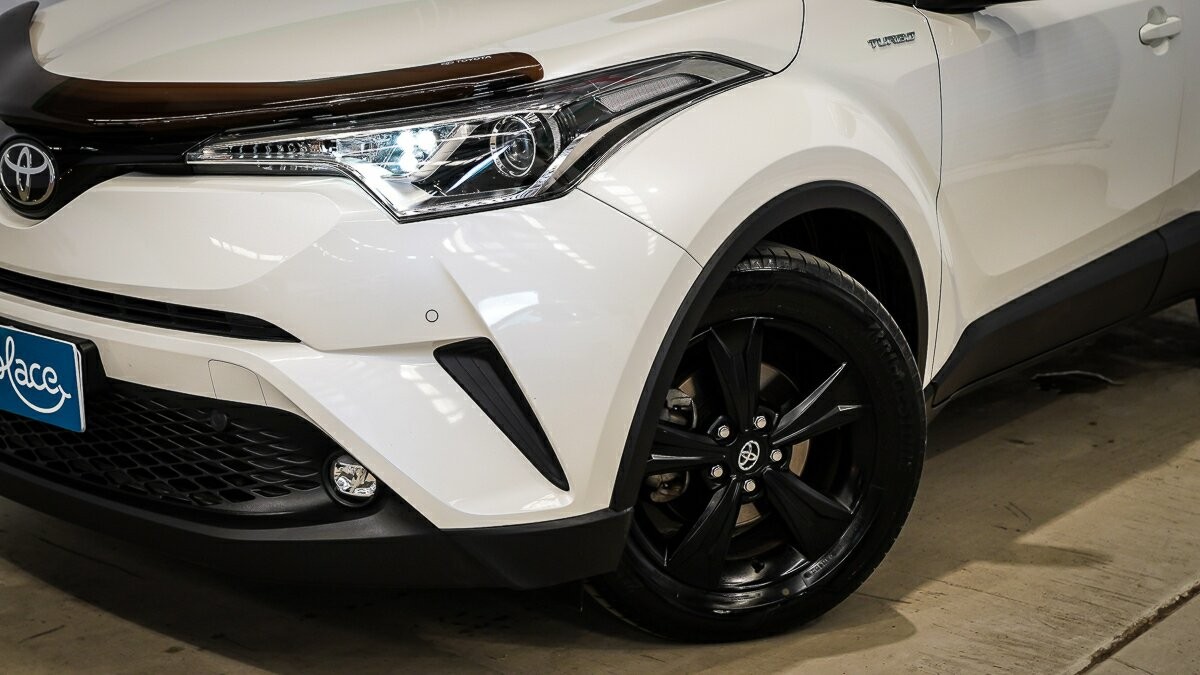 Toyota C-hr image 3