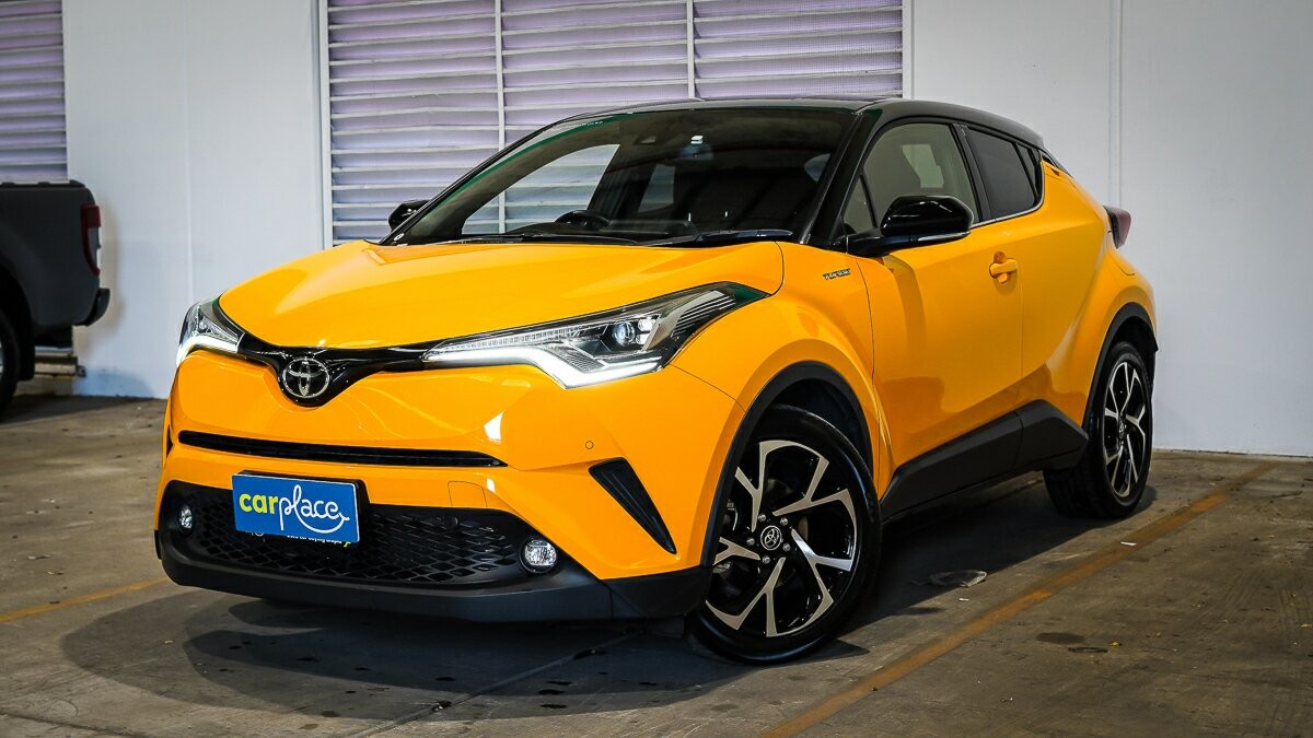 Toyota C-hr image 2