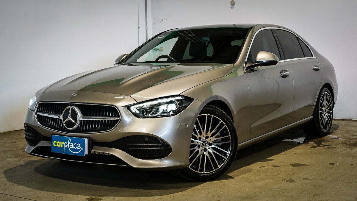 Mercedes Benz C-class image 2
