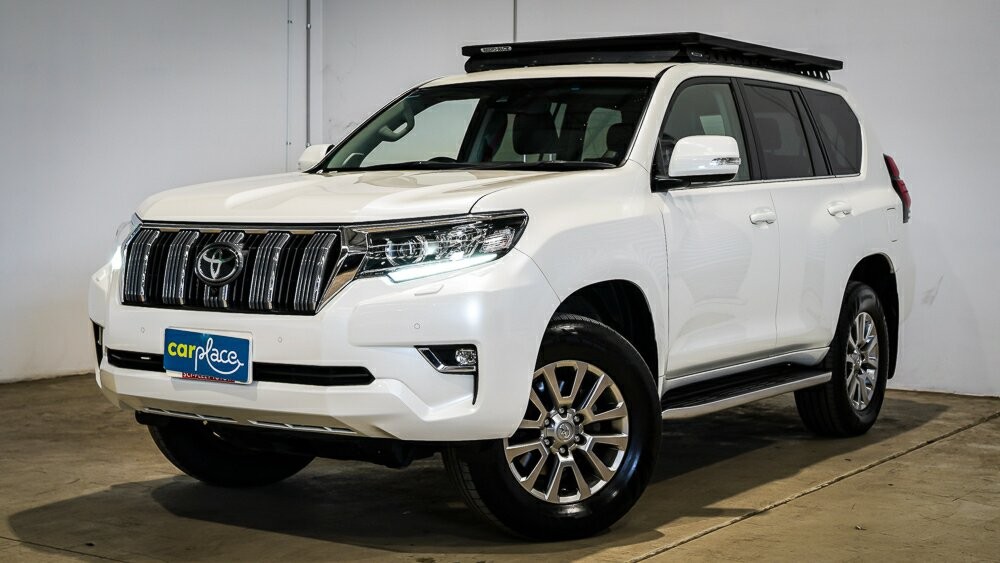 Toyota Landcruiser Prado image 2