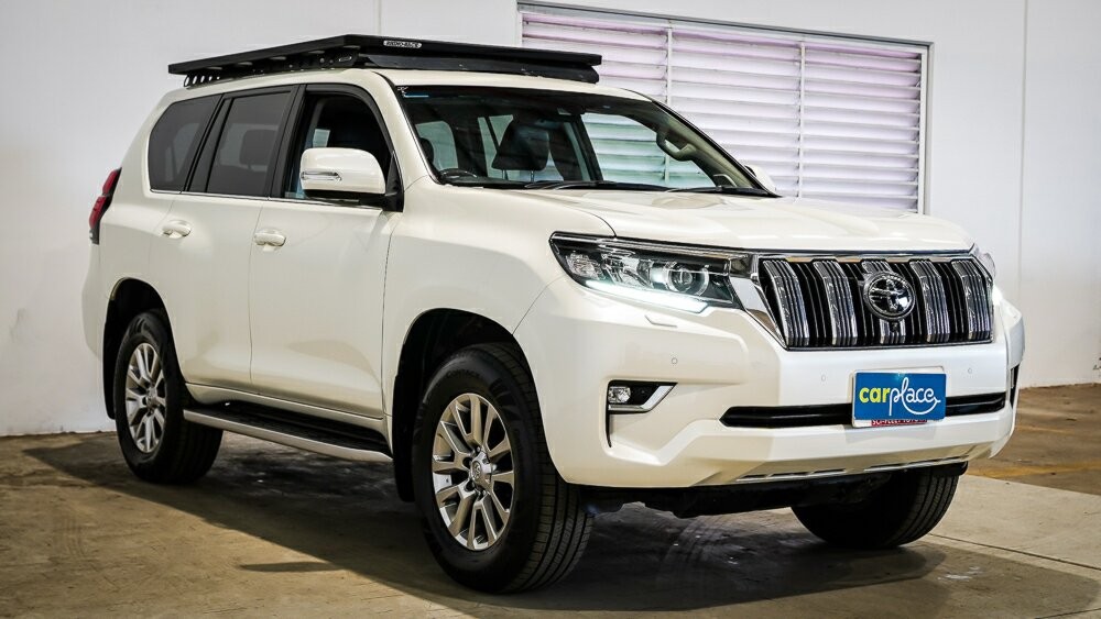Toyota Landcruiser Prado image 4