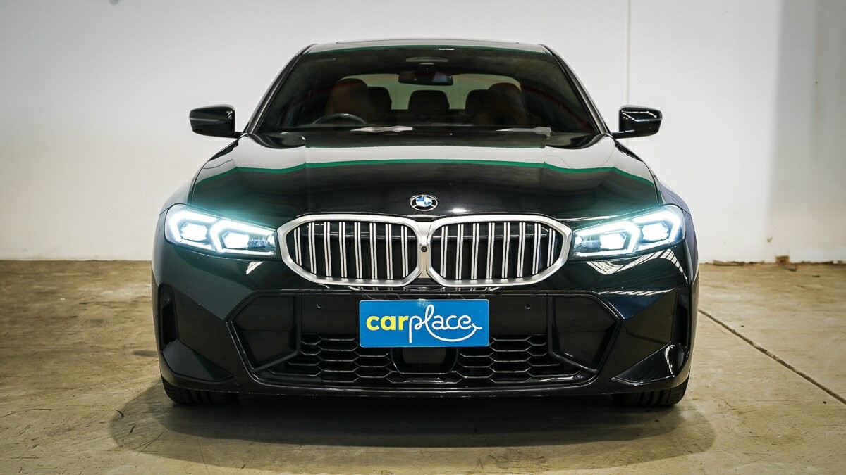 BMW 3 Series image 3