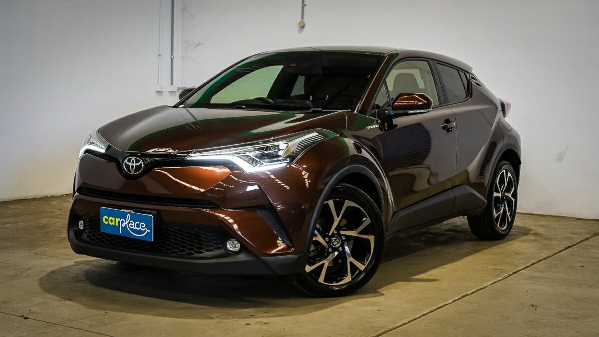 Toyota C-hr image 2