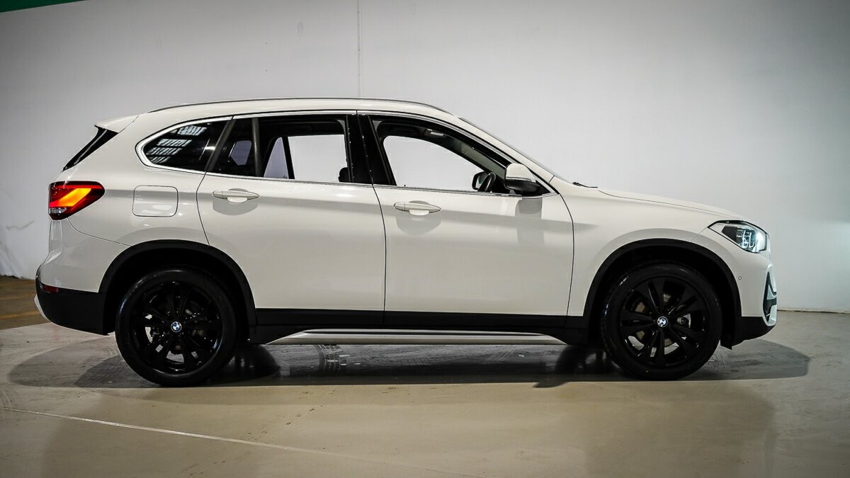 BMW X1 image 4