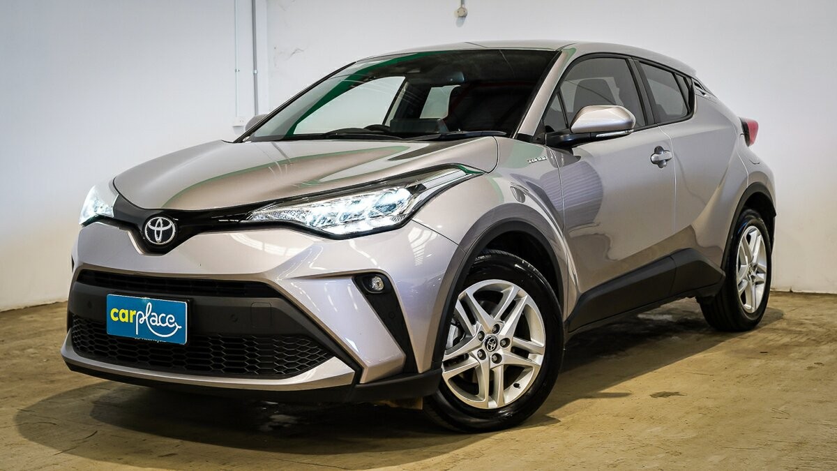 Toyota C-hr image 2