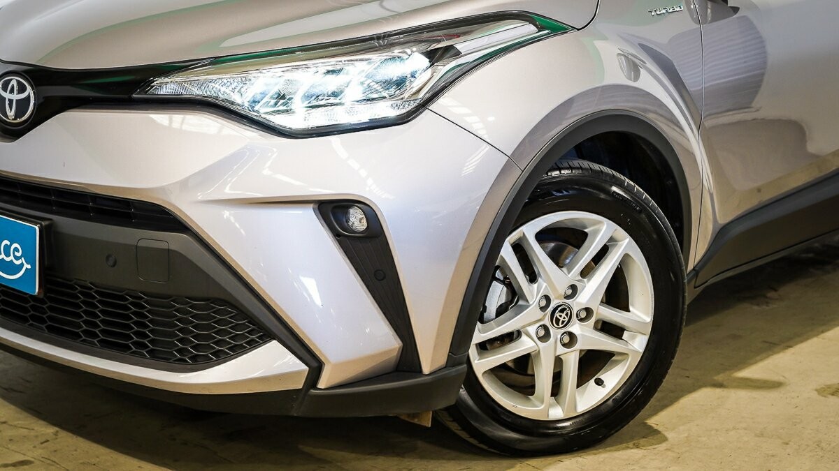 Toyota C-hr image 3