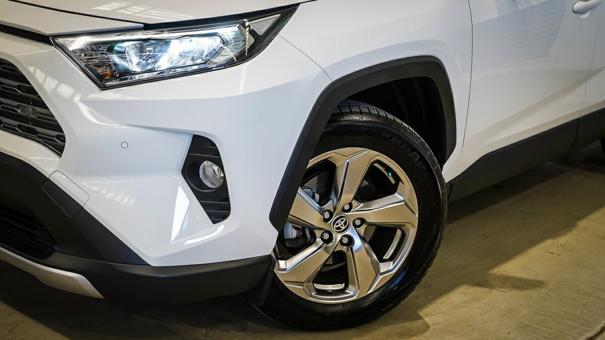 Toyota Rav4 image 3