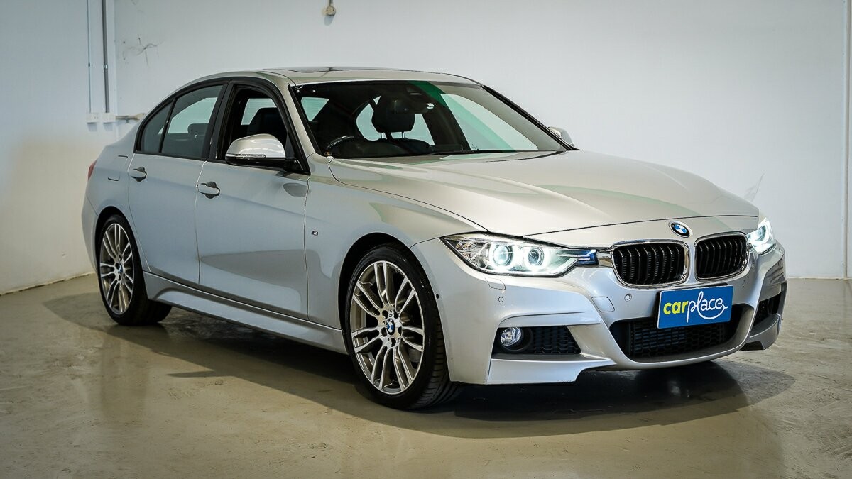 BMW 3 Series image 4