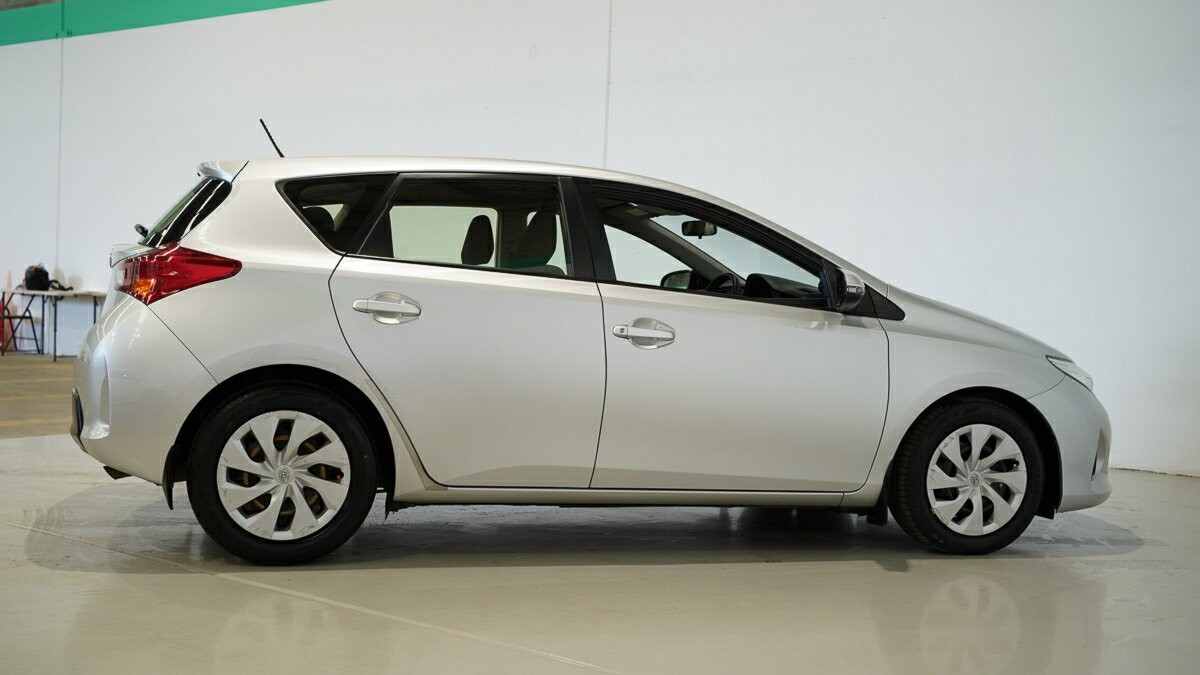 Toyota Corolla image 4