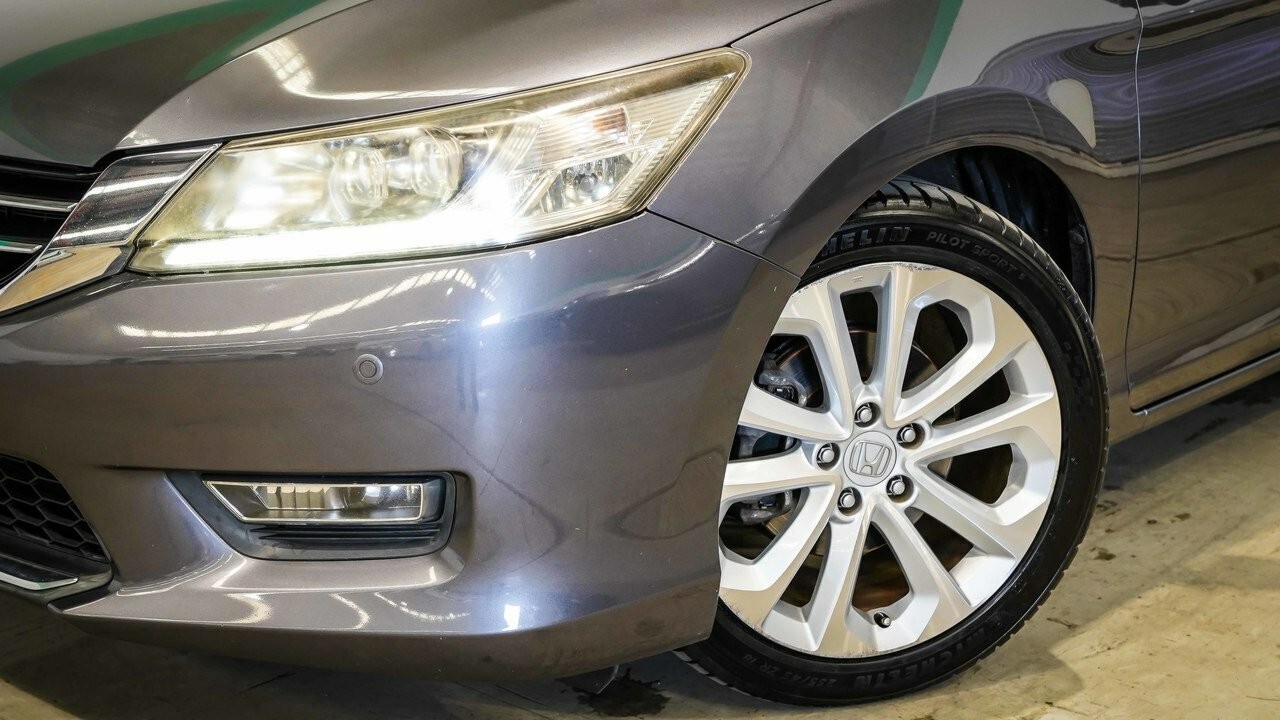 Honda Accord image 3