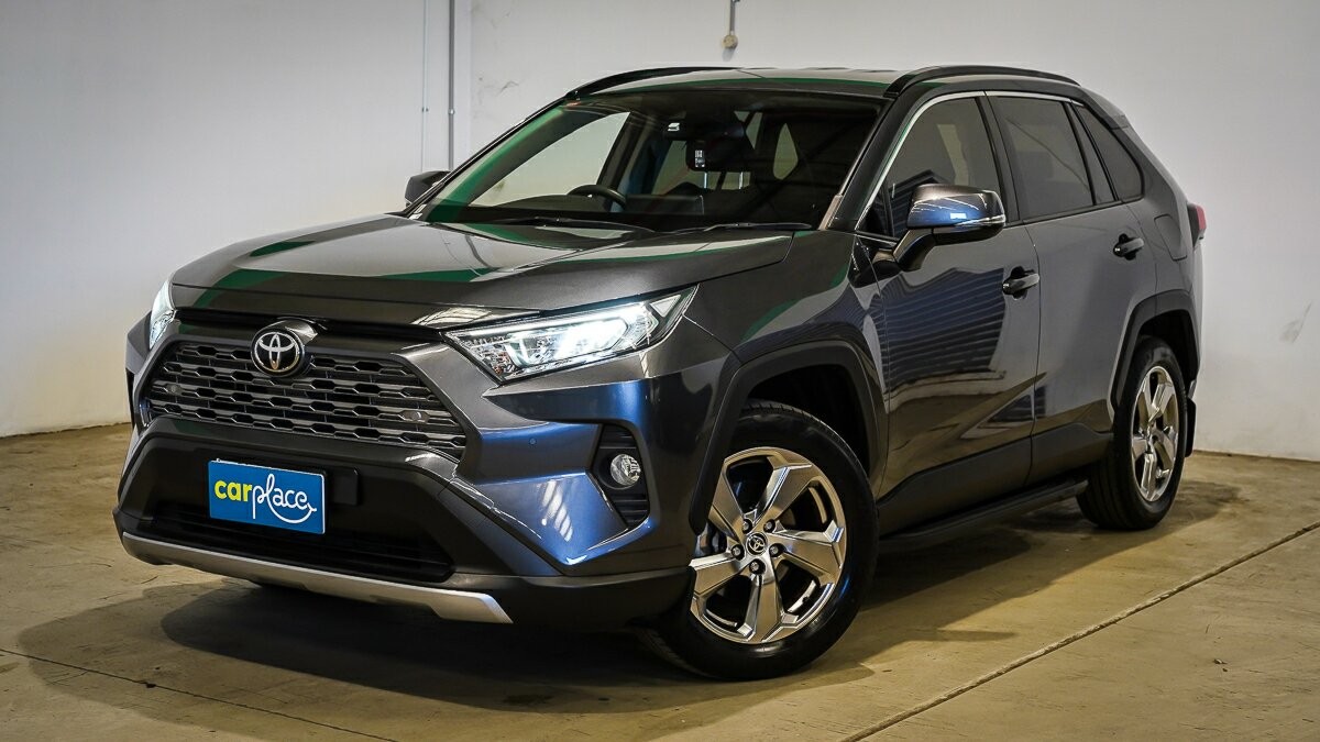 Toyota Rav4 image 2