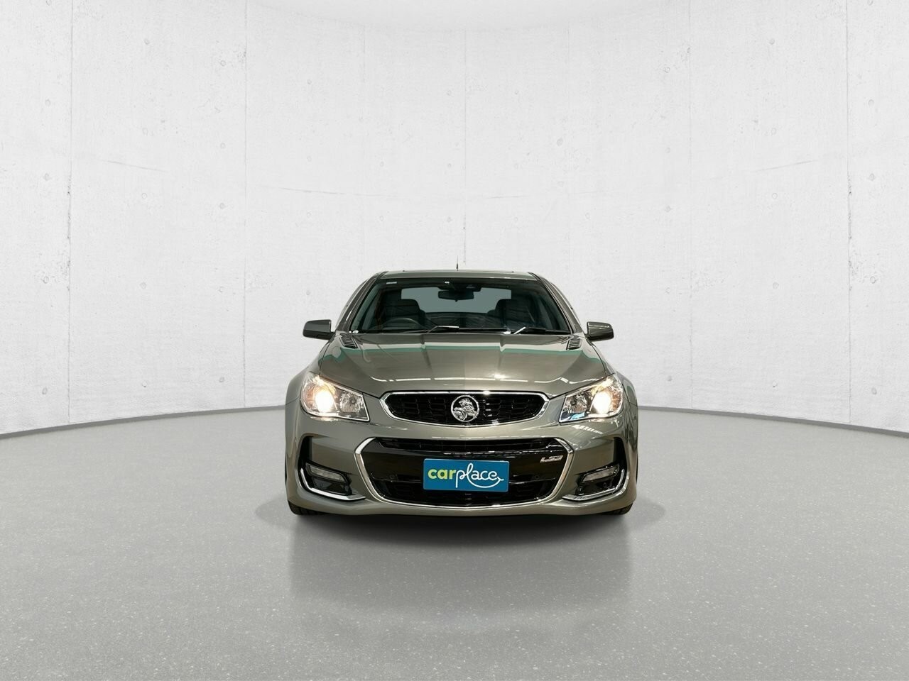 Holden Commodore image 3